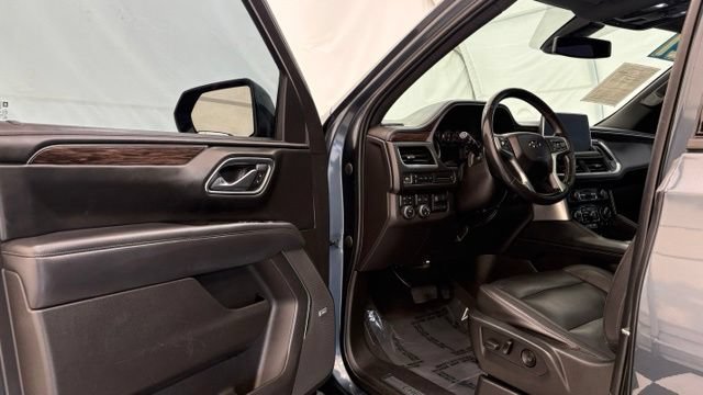Used 2021 Chevrolet Tahoe Z71 w/ Max Trailering Package AWD/4WD image 39