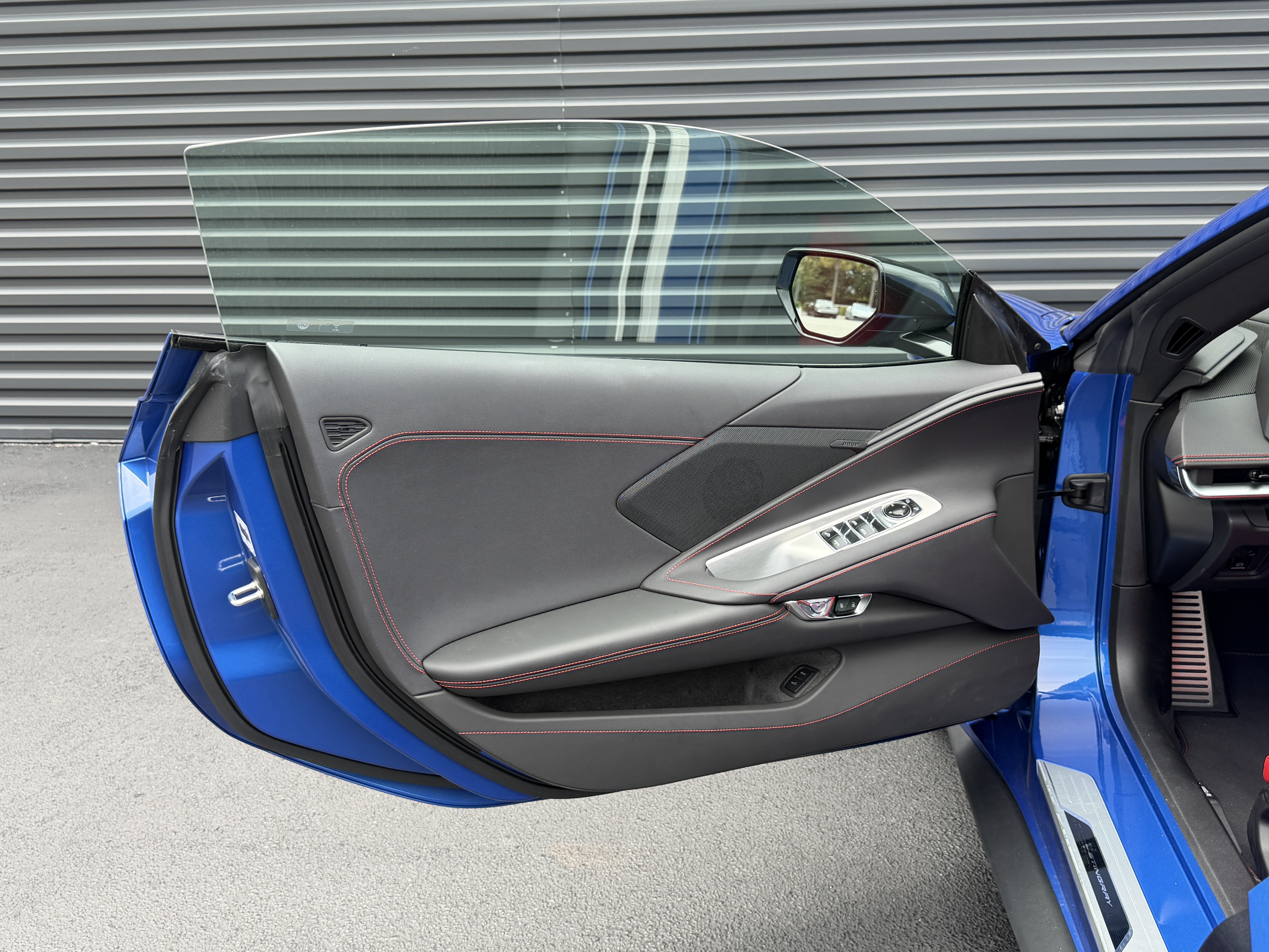 Used 2021 Chevrolet Corvette Stingray Convertible w/ Z51 Performance Package RWD image 19