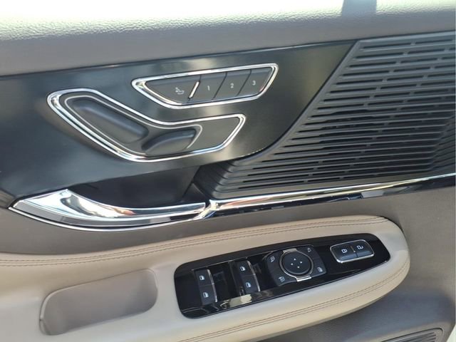 Used 2020 Lincoln Corsair AWD w/ Premium Package image 13