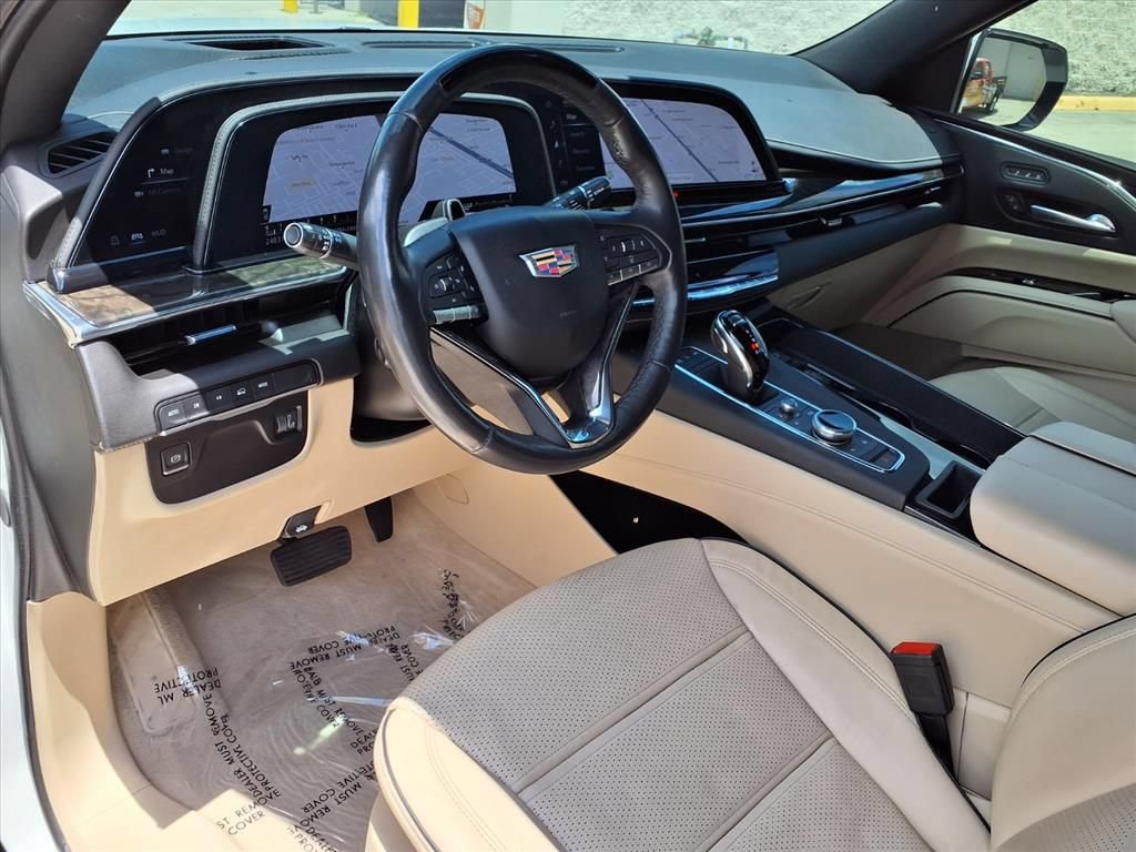 Used 2024 Cadillac Escalade Premium Luxury AWD/4WD image 20