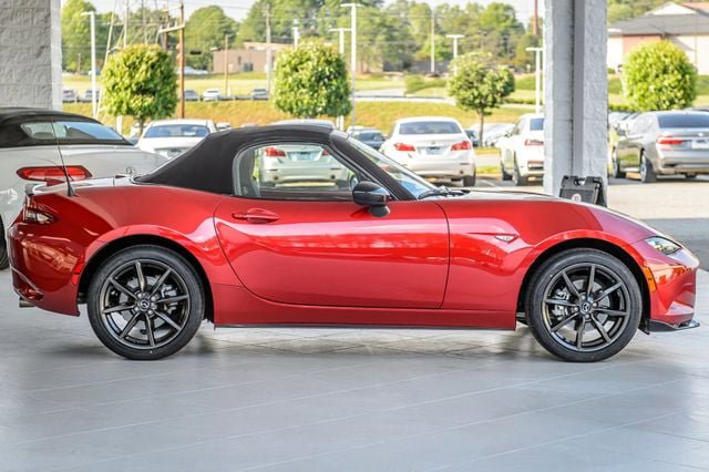 Used 2016 MAZDA MX-5 Miata Club RWD image 47
