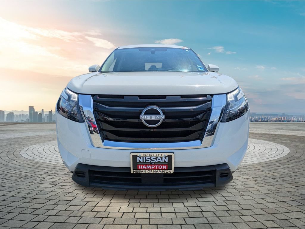 Certified 2024 Nissan Pathfinder SV FWD image 10