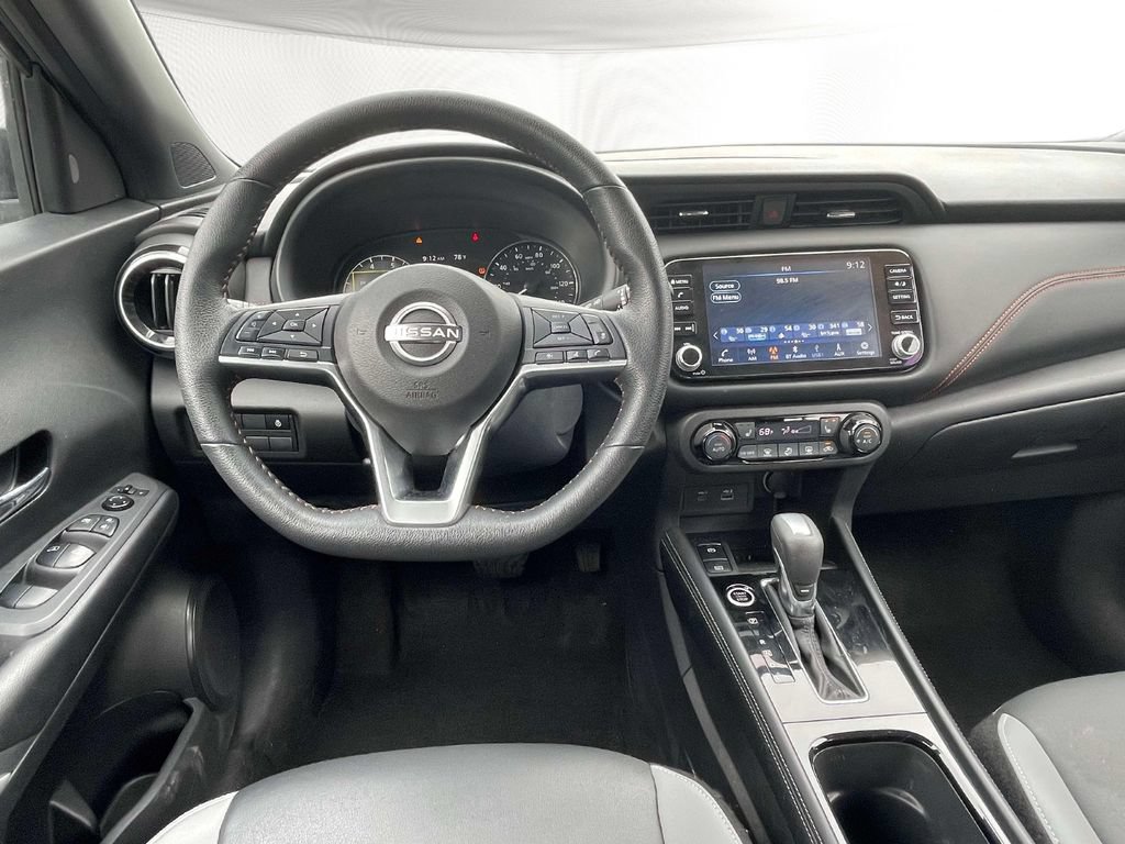 Used 2023 Nissan Kicks SR w/ SR Premium Package FWD image 13