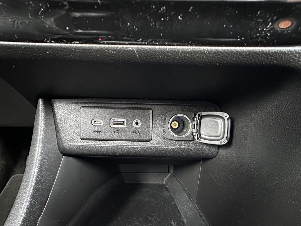 Certified 2023 Buick Encore GX Select w/ Sport Touring Package AWD/4WD image 31