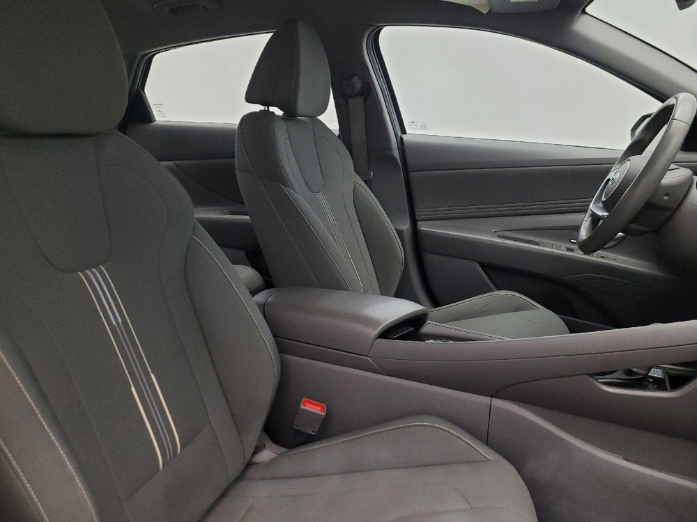 Used 2023 Hyundai Elantra SEL w/ Convenience Package FWD image 21