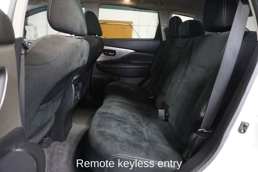 Used 2017 Nissan Murano SV image 8