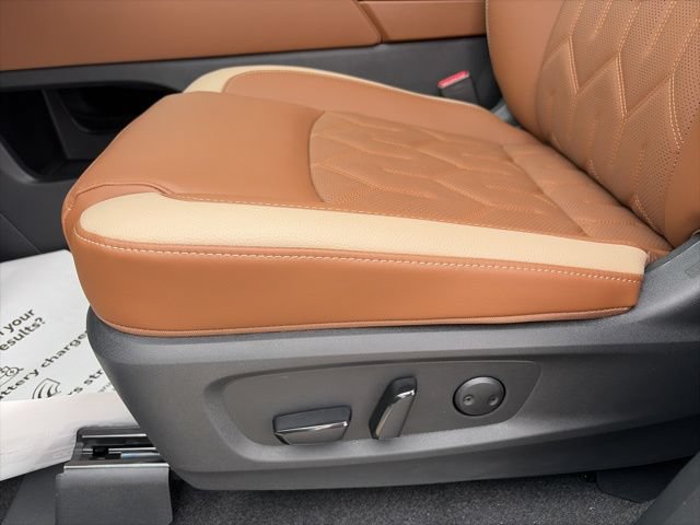 New 2026 Nissan Pathfinder Platinum w/ Cargo Package FWD image 9