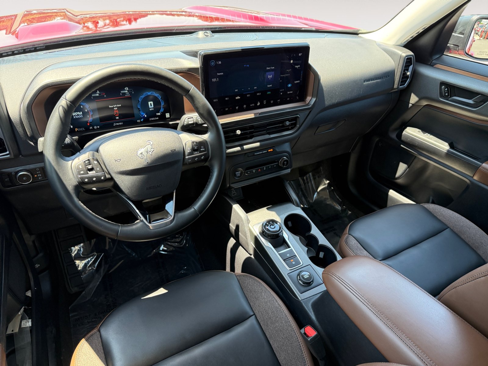 Certified 2025 Ford Bronco Sport Outer Banks w/ Outer Banks Tech Package+ AWD/4WD image 15