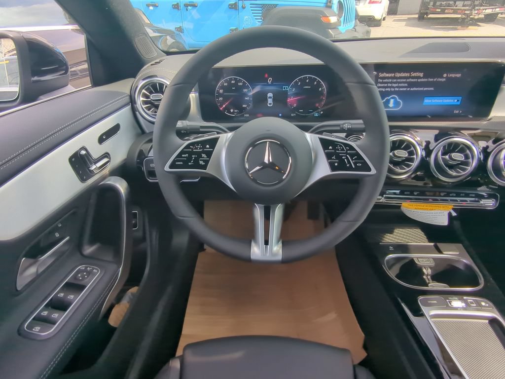 Certified 2025 Mercedes-Benz CLA 250 4MATIC image 3