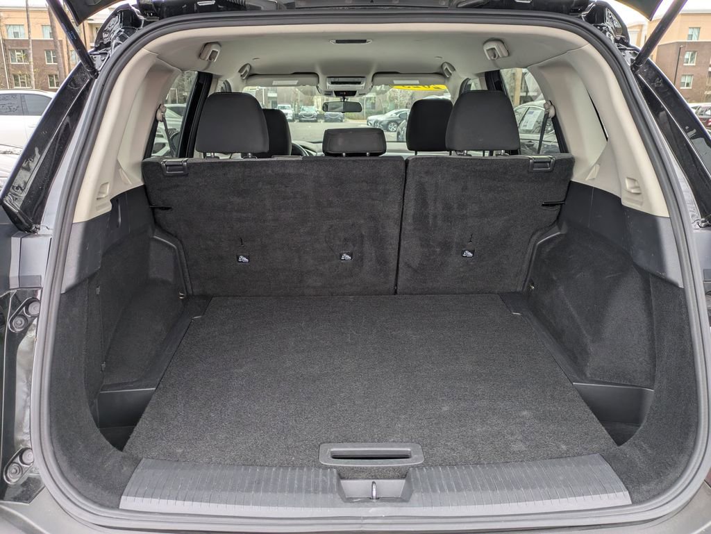 Used 2023 Nissan Rogue SV image 12