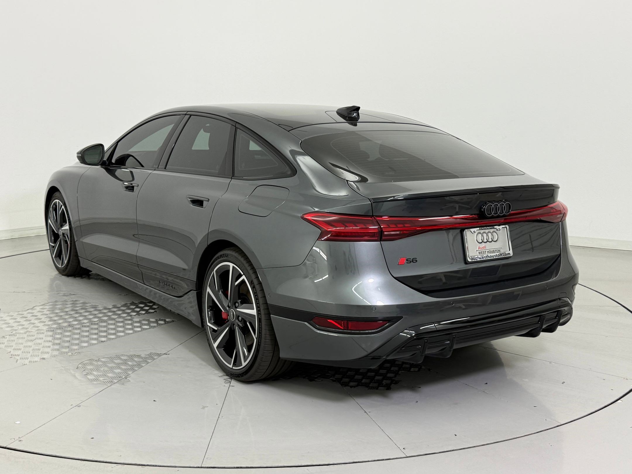 New 2025 Audi S6 e-tron Premium Plus image 3