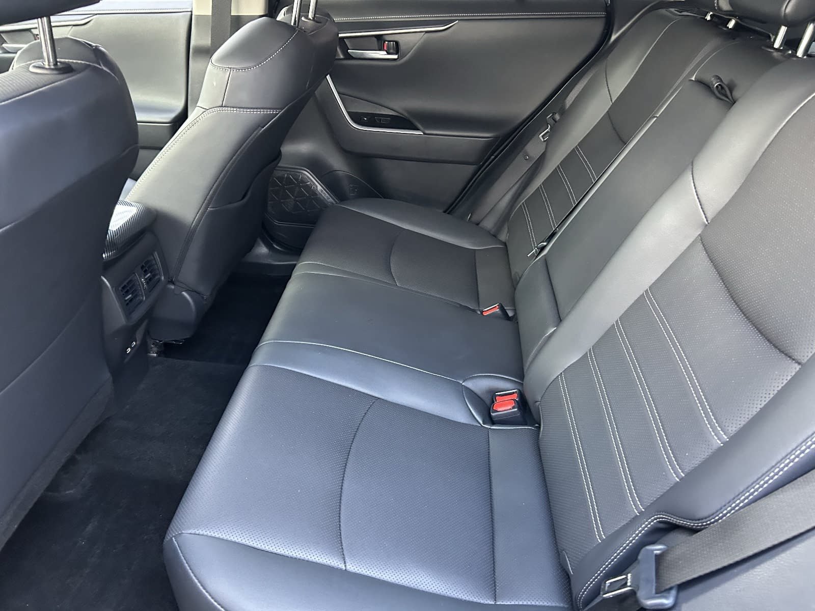 Used 2025 Toyota RAV4 Limited w/ Advanced Technology Package FWD image 21