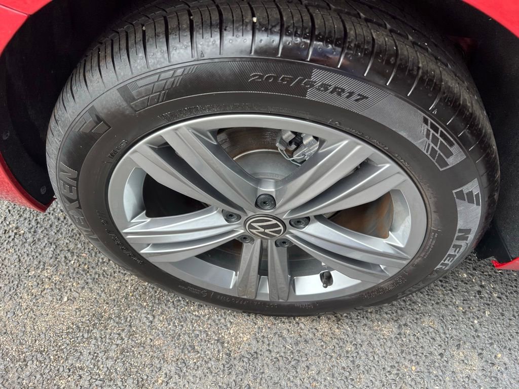 Used 2024 Volkswagen Jetta SE w/ Panoramic Sunroof Package image 44