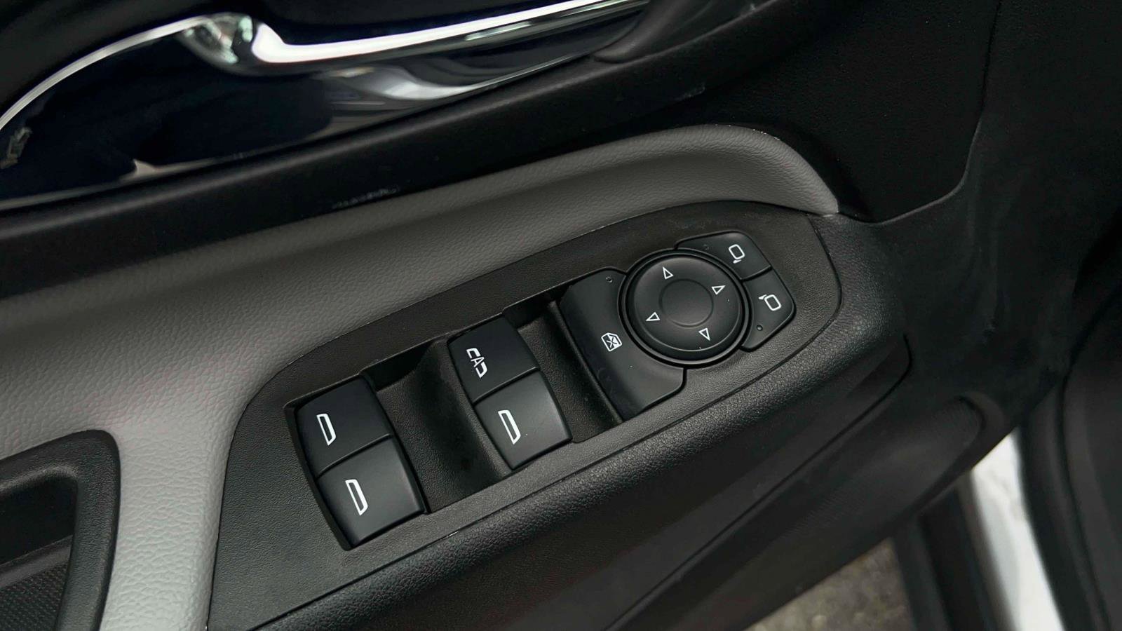 Used 2024 Chevrolet Equinox LS FWD image 22