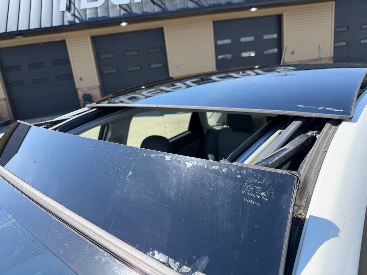 Used 2013 Toyota Prius Four w/ Deluxe Solar Roof Pkg FWD image 41