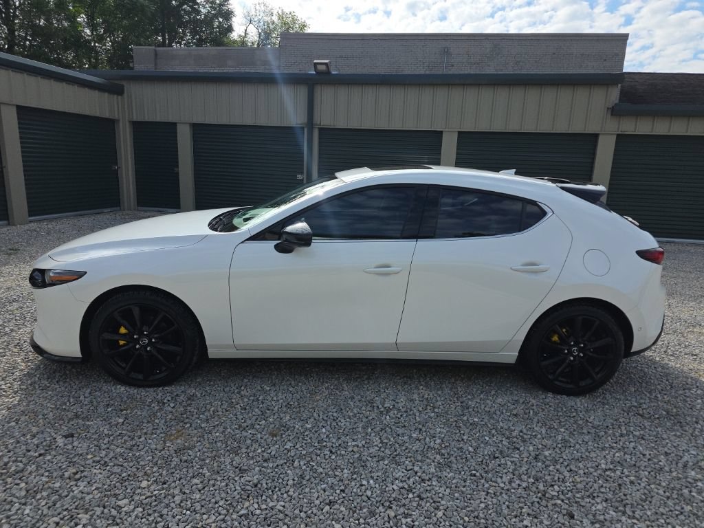 Used 2021 MAZDA MAZDA3 Hatchback w/Premium Plus Pkg AWD/4WD image 3
