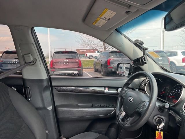 Used 2014 Kia Sorento LX image 32