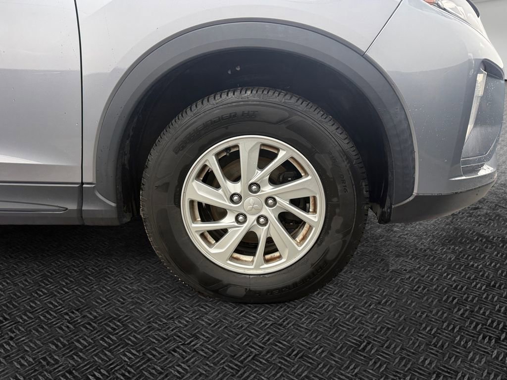 Used 2018 Mitsubishi Eclipse Cross ES image 10