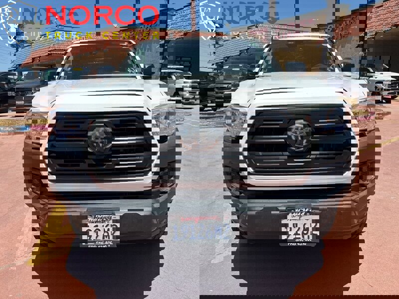 Used 2018 Toyota Tacoma 2WD Access Cab image 3