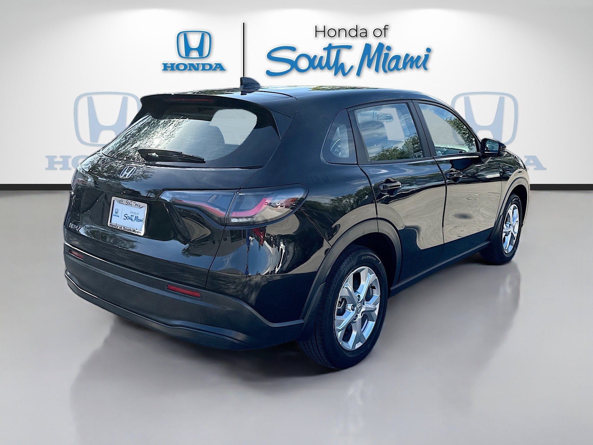Certified 2023 Honda HR-V LX image 7