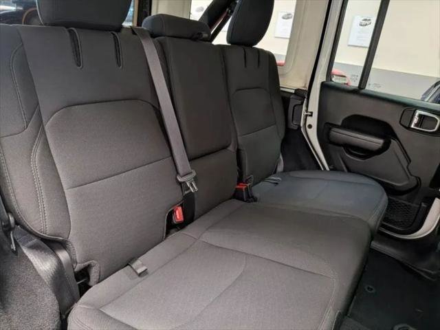 Used 2023 Jeep Wrangler Unlimited image 11