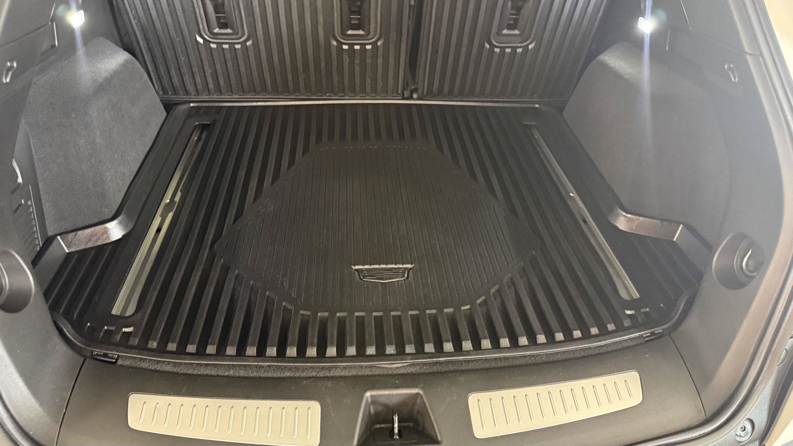 Used 2023 Cadillac XT5 Sportv w/ Technology Package AWD/4WD image 30