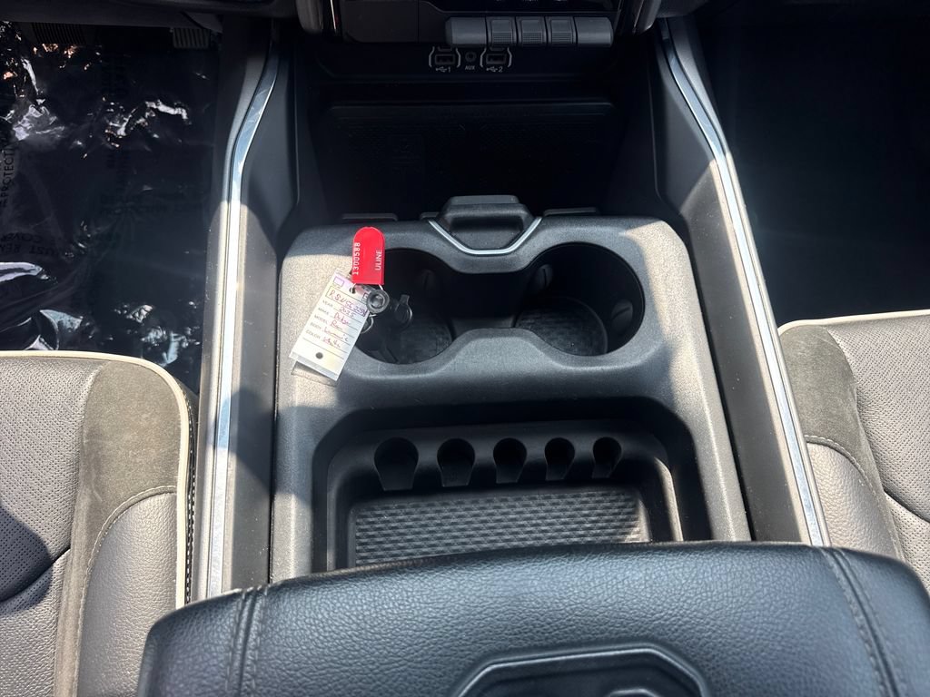 Used 2025 RAM 1500 Laramie AWD/4WD image 23