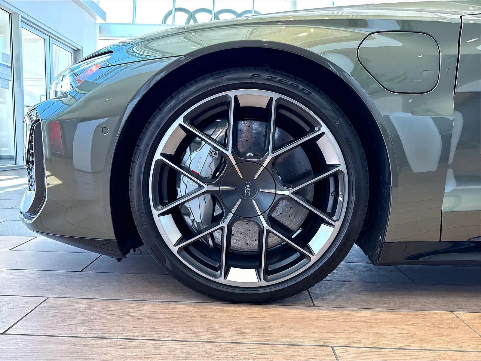 Used 2025 Audi RS e-tron GT performance w/ Dynamic Plus Package AWD/4WD image 11