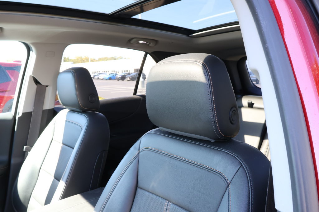 Used 2022 Chevrolet Equinox Premier AWD/4WD image 11