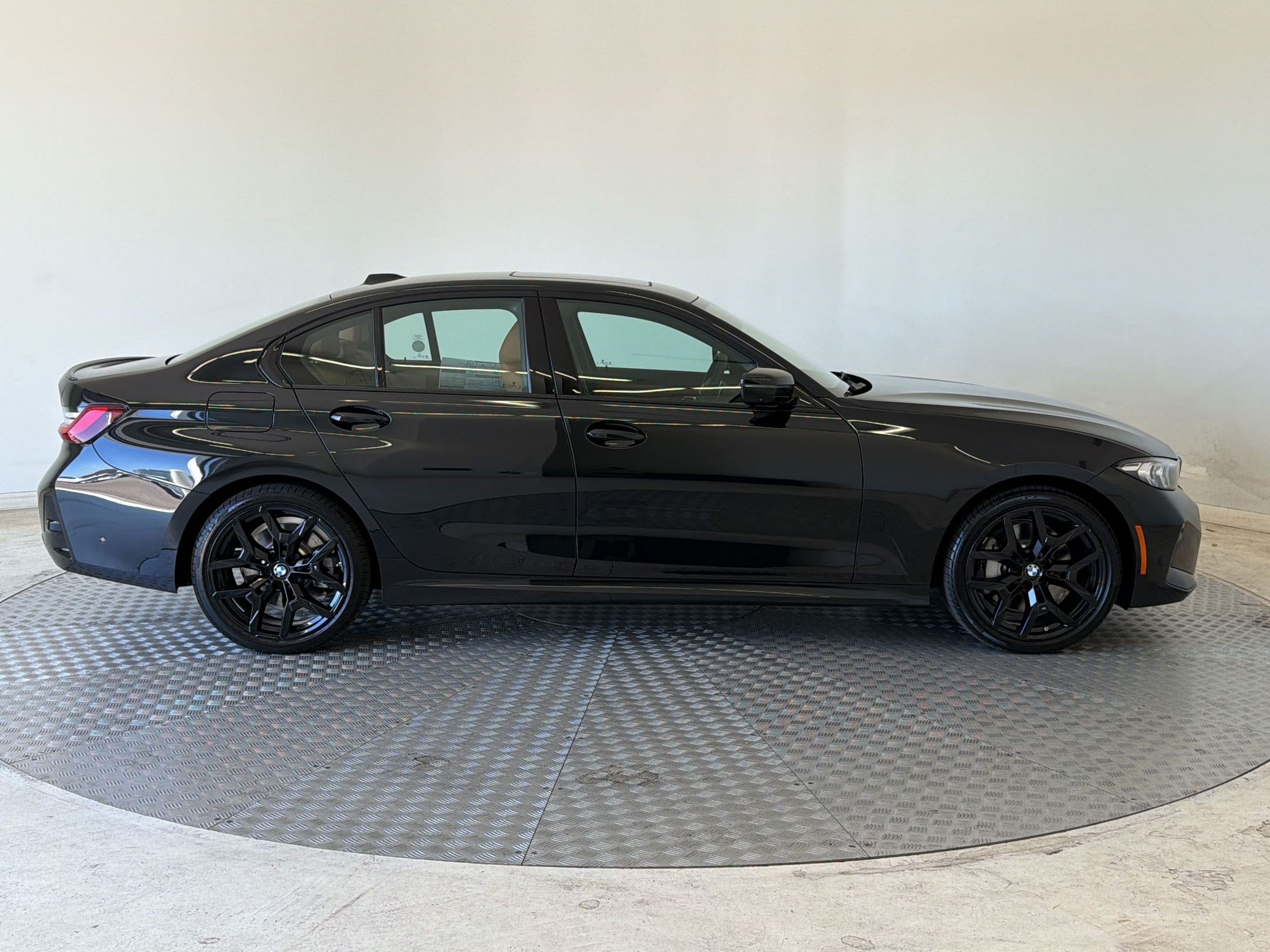 New 2026 BMW 330i xDrive Sedan w/ M Sport Package AWD/4WD image 8