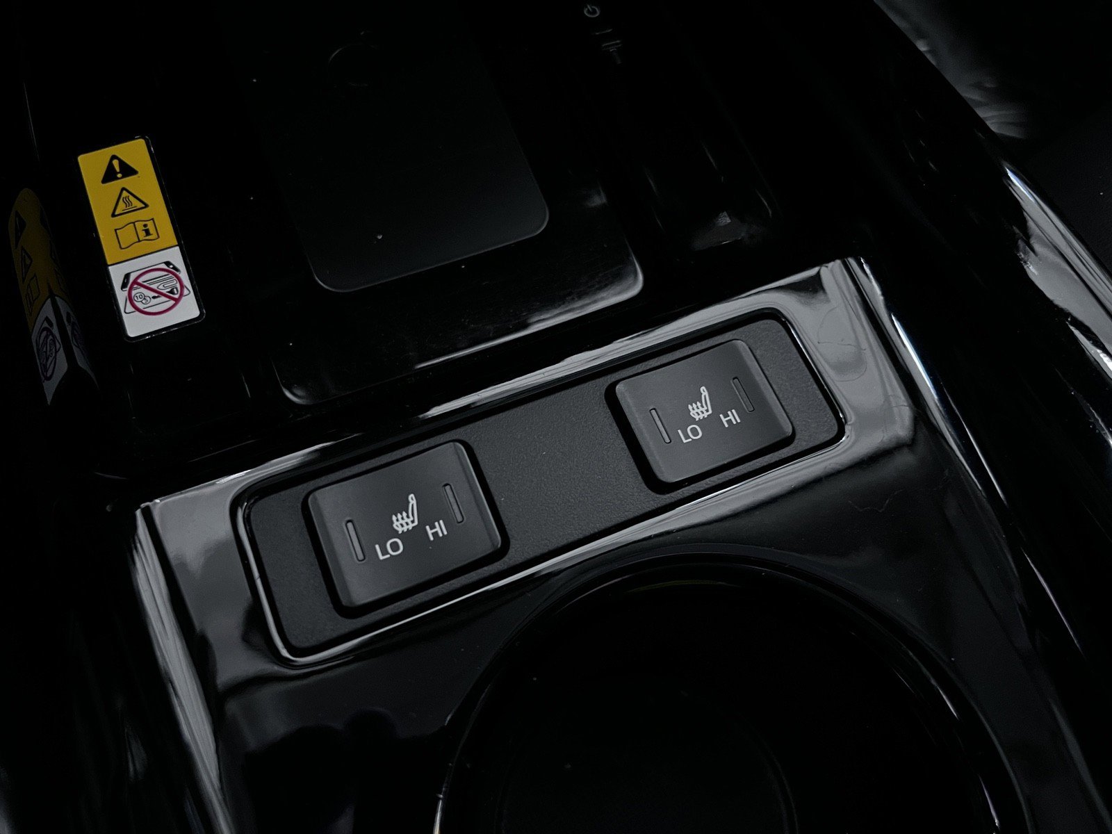 Used 2020 Toyota Prius XLE image 21