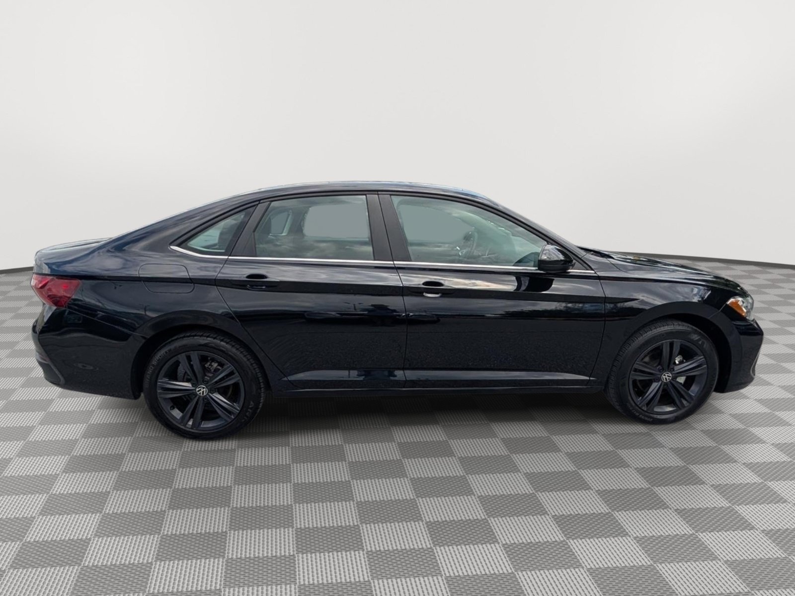 Used 2024 Volkswagen Jetta SE w/ Panoramic Sunroof Package FWD image 6