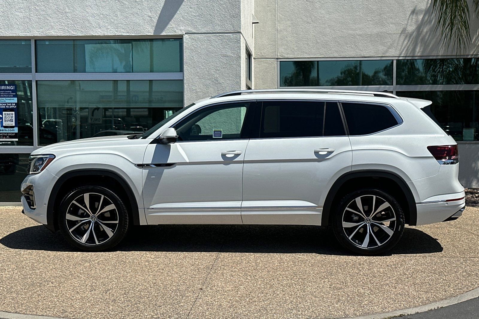 New 2025 Volkswagen Atlas SEL Premium R-Line image 7
