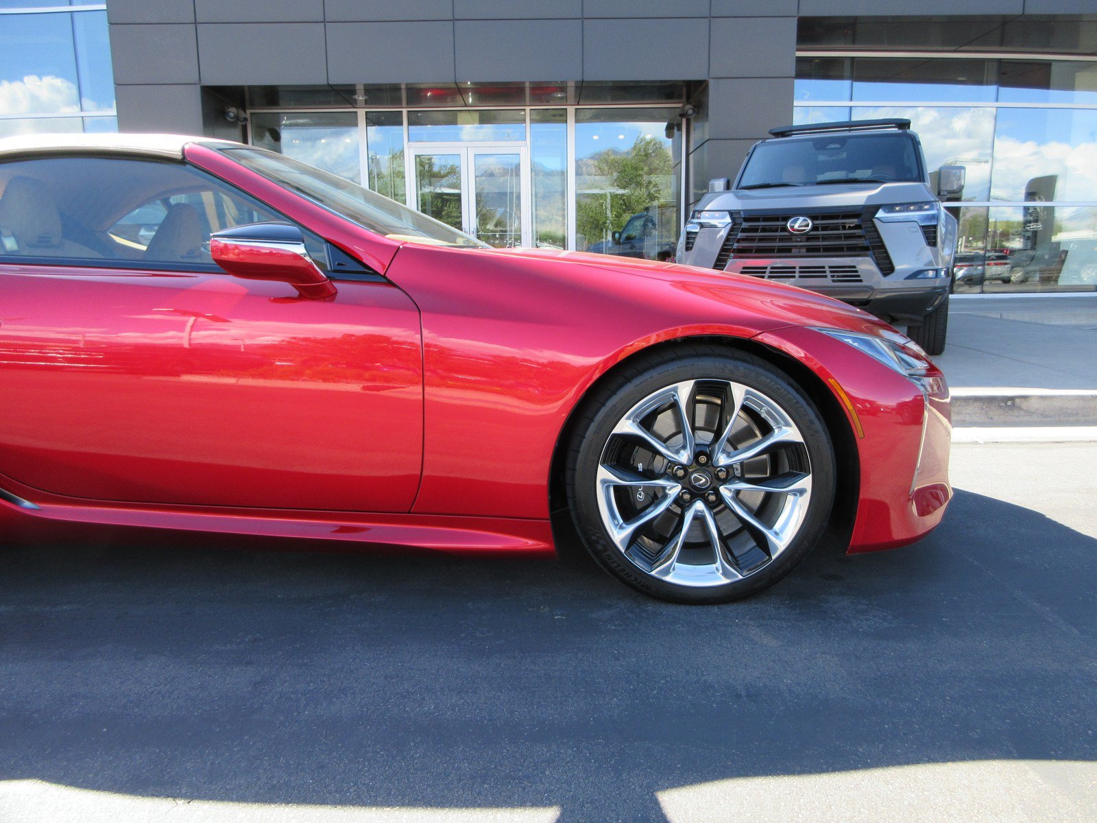 Used 2023 Lexus LC 500 Convertible w/ Touring Package RWD image 12