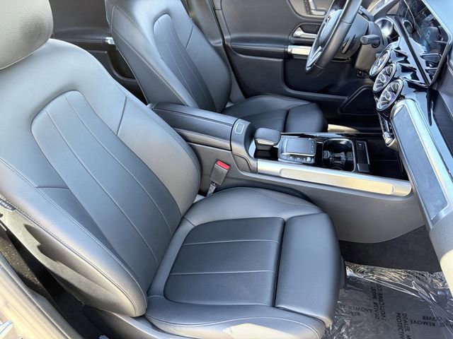 Used 2021 Mercedes-Benz GLB 250 image 18