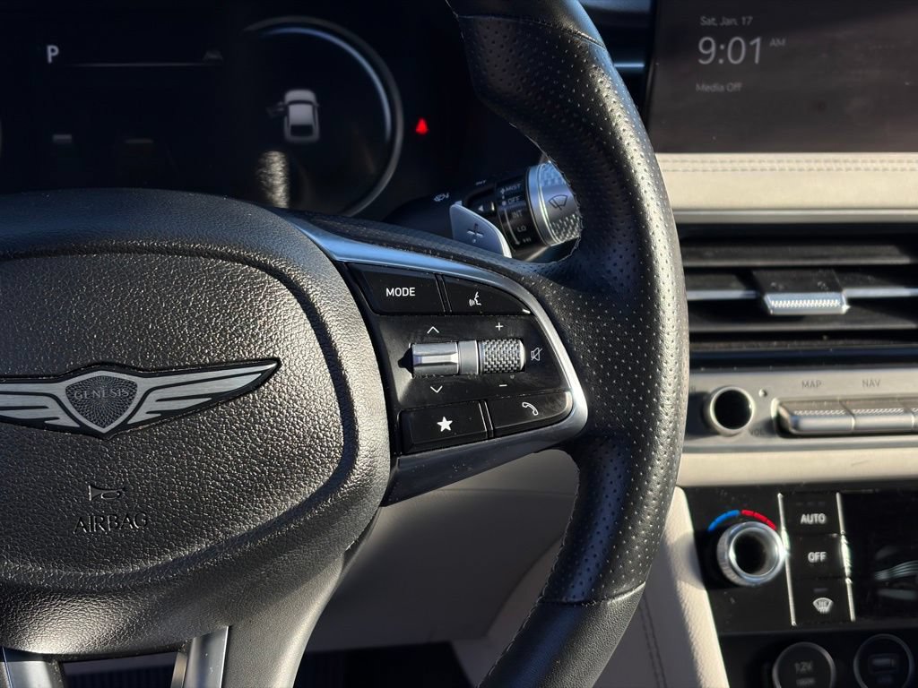 Used 2025 Genesis G70 2.5T RWD image 18