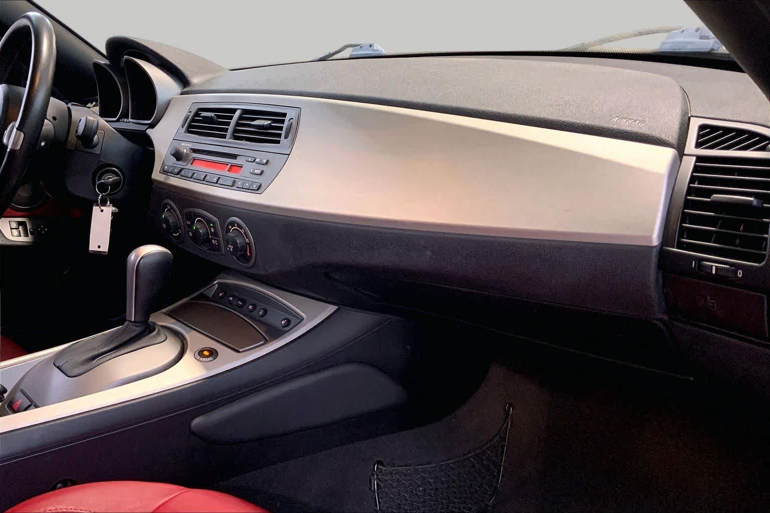 Used 2004 BMW Z4 3.0i RWD image 18