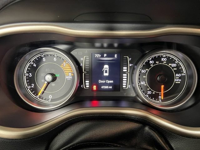 Certified 2017 Jeep Cherokee Latitude w/ Cold Weather Group AWD/4WD image 13
