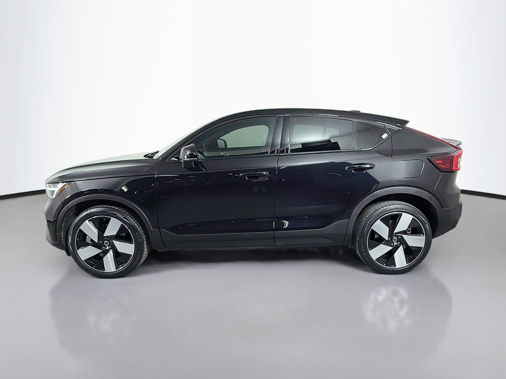 Used 2023 Volvo C40 P8 Recharge Ultimate AWD/4WD image 9