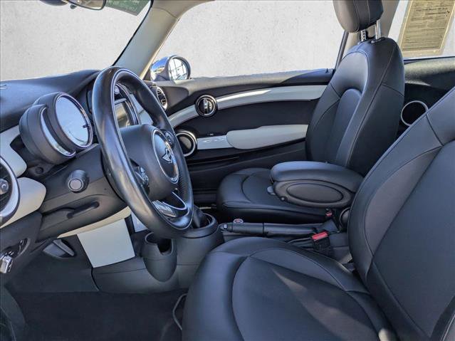 Used 2018 MINI Cooper 2-Door Hardtop image 14