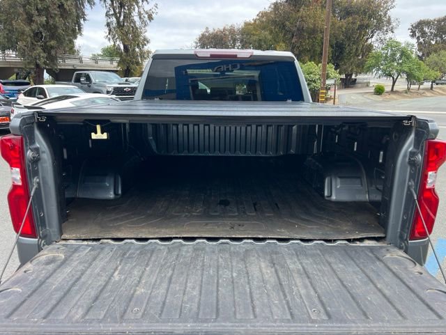 Used 2020 Chevrolet Silverado 1500 Custom w/ Custom Value Package AWD/4WD image 9