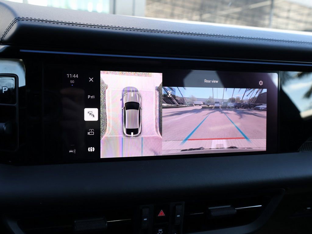 Used 2025 Porsche Macan Turbo Electric image 34