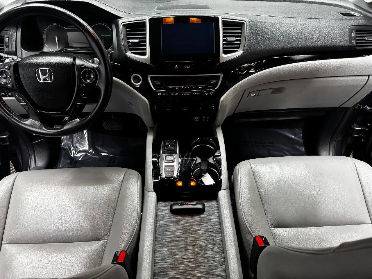 Used 2017 Honda Pilot Touring image 37