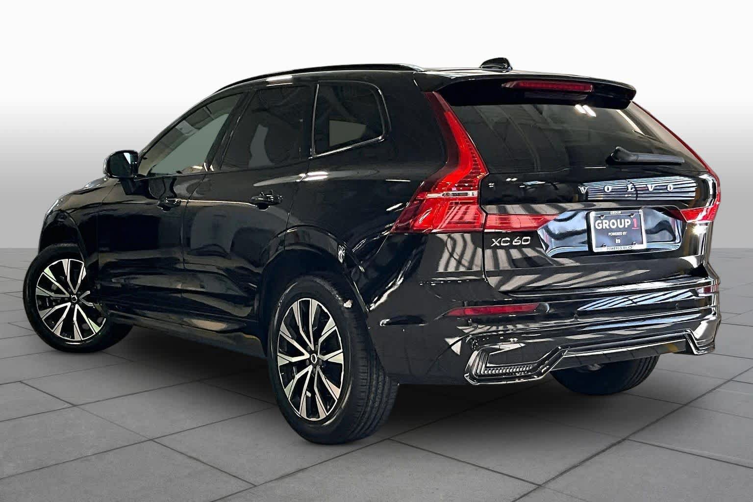 Certified 2024 Volvo XC60 B5 Plus w/ Protection Package Premier AWD/4WD image 12