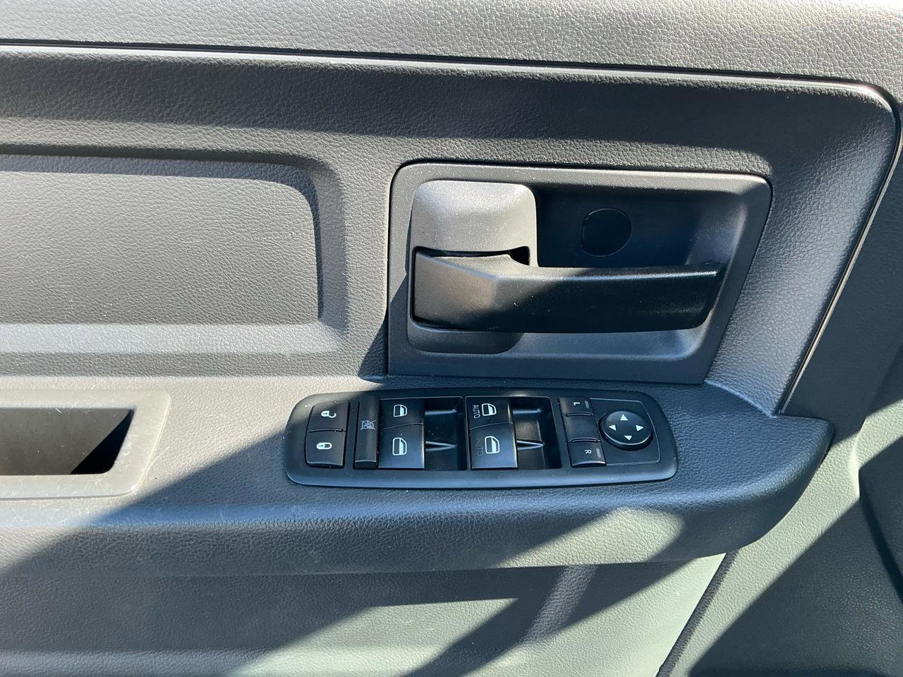 Used 2012 RAM 3500 ST w/ Chrome Appearance Group image 11