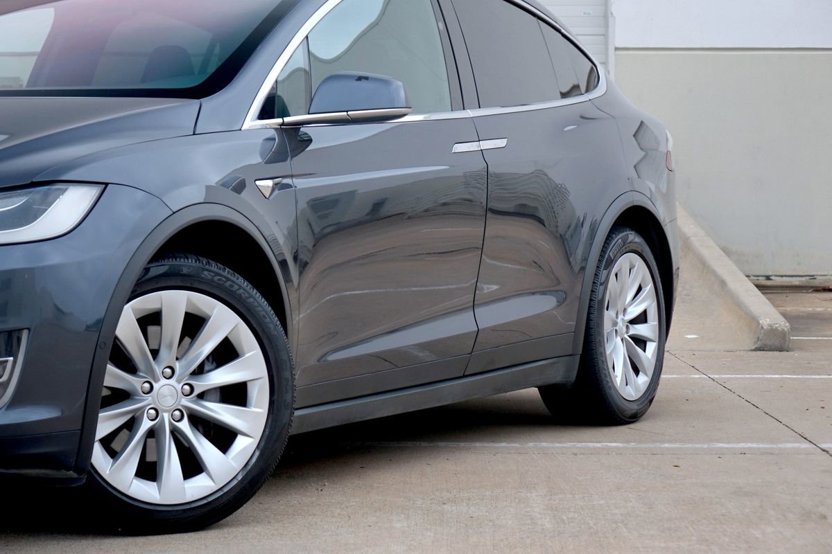 Used 2018 Tesla Model X 100D AWD/4WD image 22