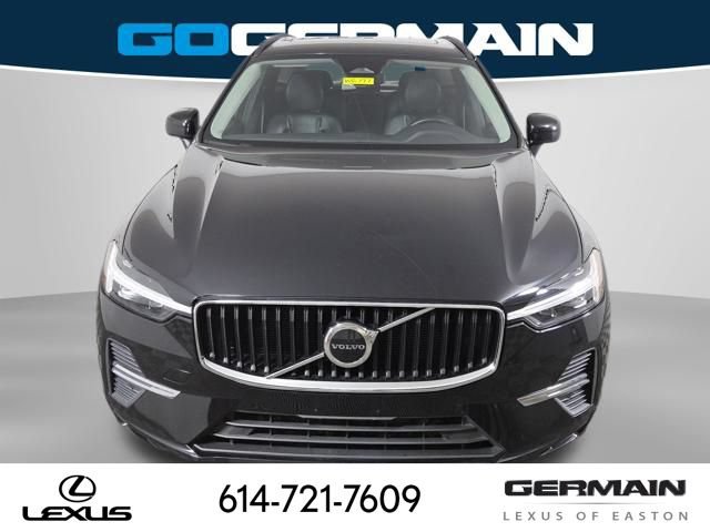 Used 2022 Volvo XC60 B5 Momentum AWD/4WD image 2