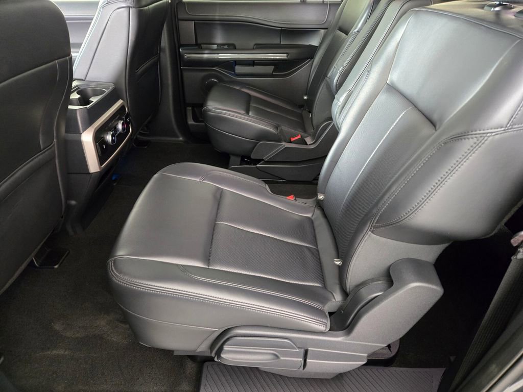 Used 2023 Ford Expedition Max XLT AWD/4WD image 16