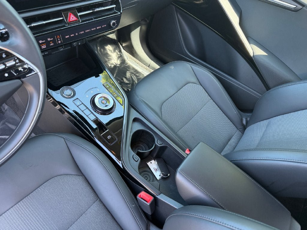 Used 2025 Kia Niro Wind FWD image 19
