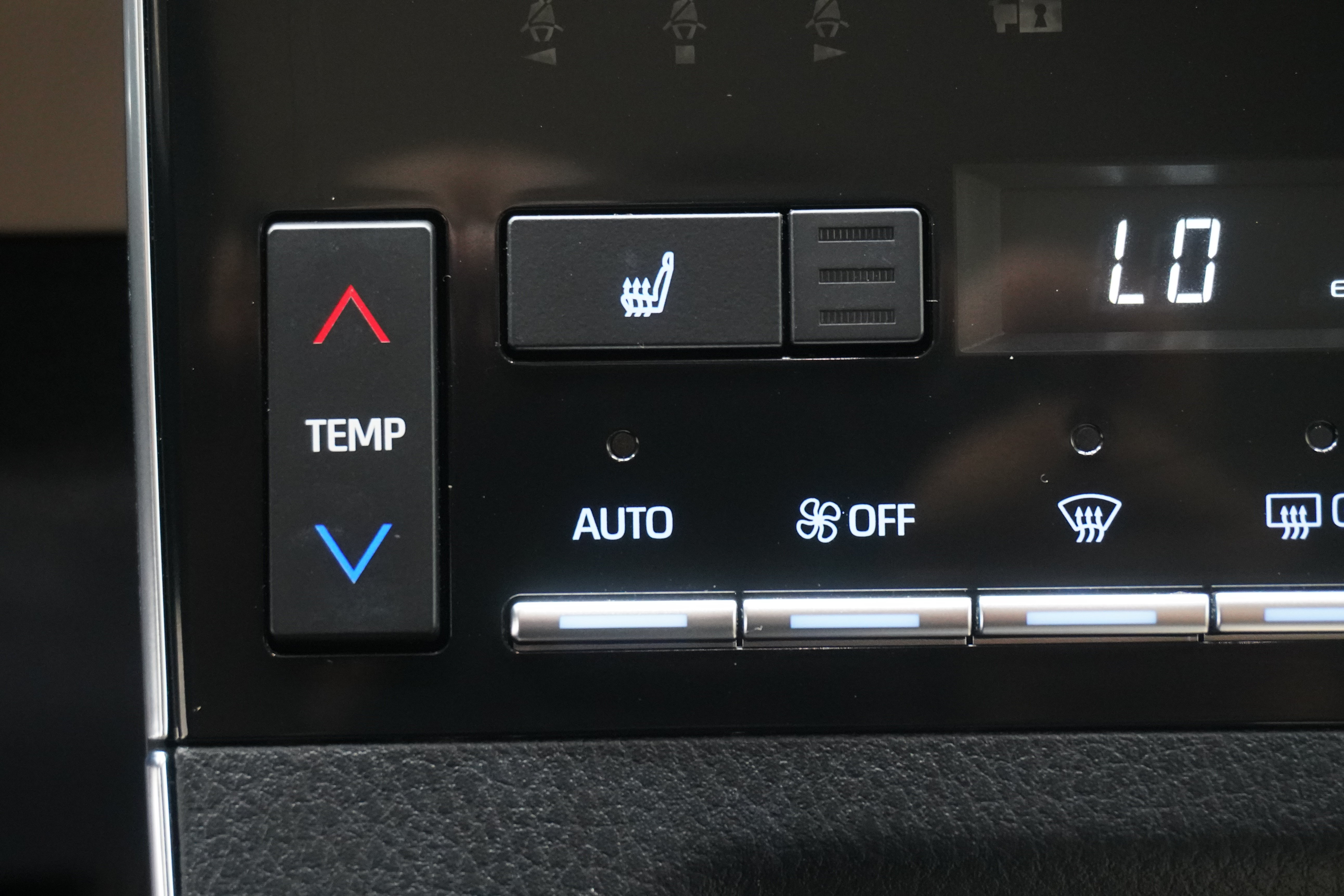 Used 2019 Toyota Avalon XLE w/ Moonroof Package FWD image 21